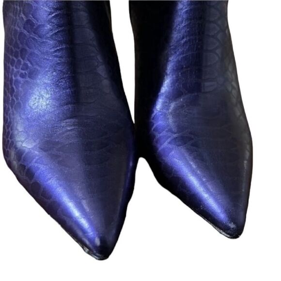 Antonio Melani Metallic Lavender Snake
Print Leather Western Tall Boots(Size 6M) - Picture 13 of 14